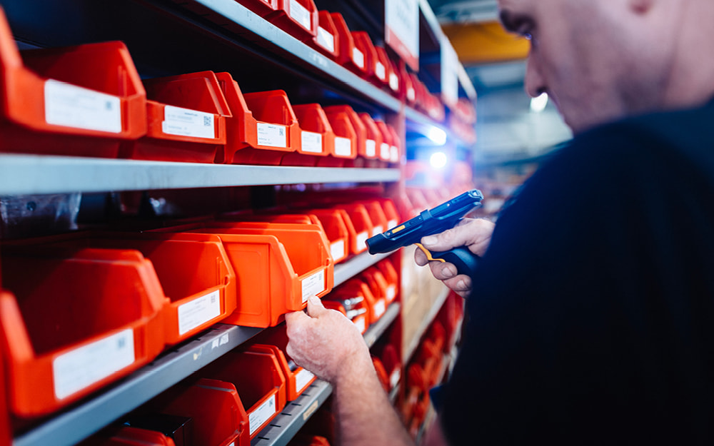 Optimum control of kanban delivery with scanners and the kanban app