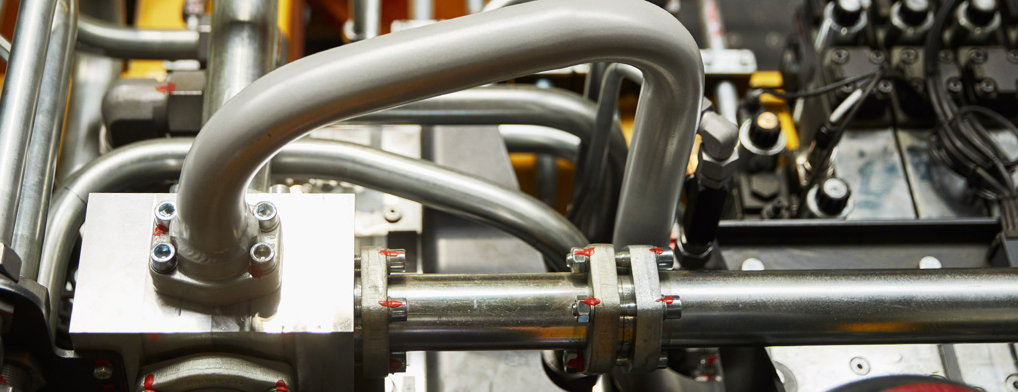 COMPACT AND COST-EFFECTIVE PIPELINE INSTALLATION VALVES FROM HANSA-FLEX