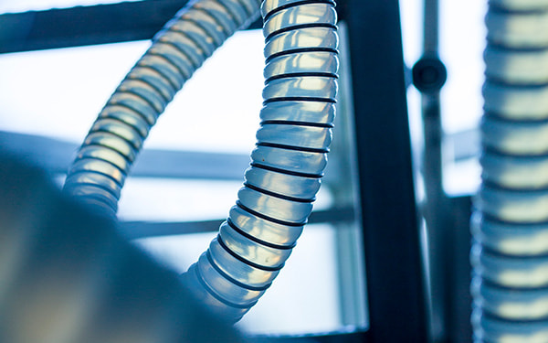 Mangueras de PTFE para aplicaciones químicamente exigentes