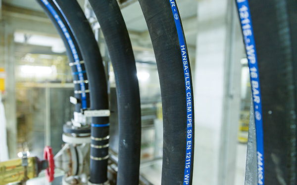 Mangueras de PTFE con alta resistencia química