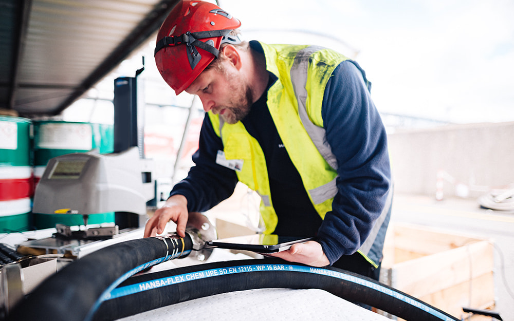 HANSA-FLEX realiza todas las inspecciones necesarias.