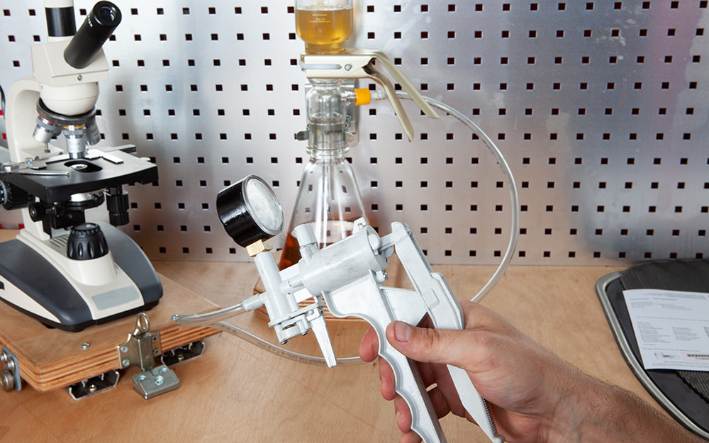 Devices and instruments for oil analysis and sampling