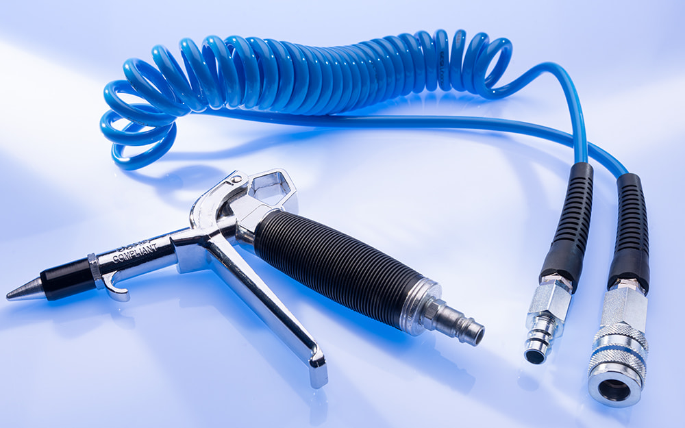 Superb cleaning performance at up to 10 bar with the Typhoon blowgun