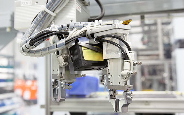 Vacuum technology for positioning tasks
