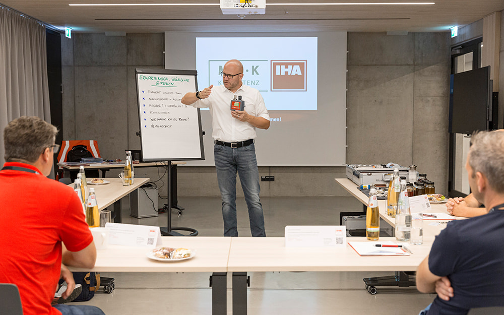 Seminarios internos en la IHA o en las instalaciones del cliente